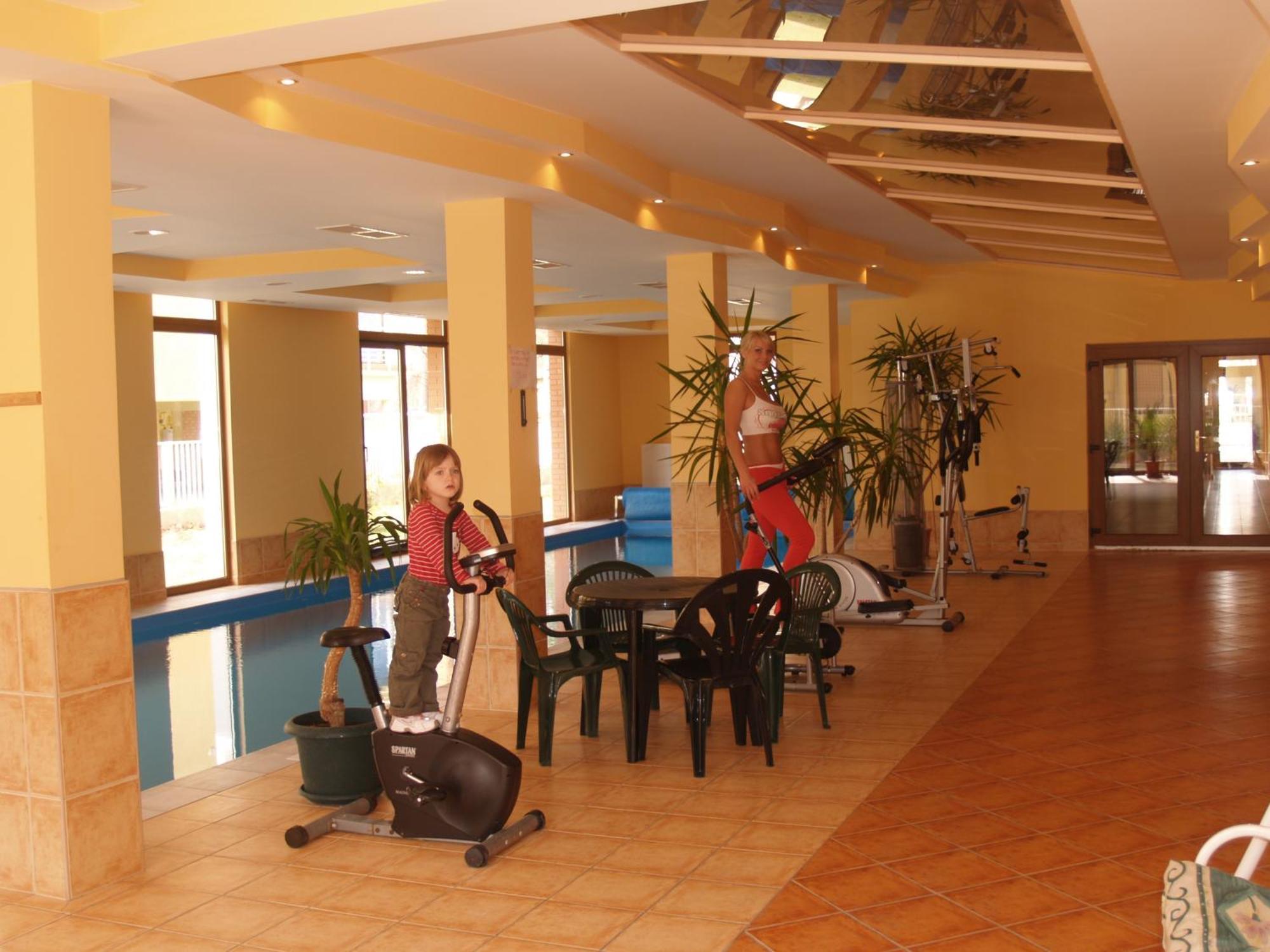 Dorina Wellness Apartman Шіофок Екстер'єр фото