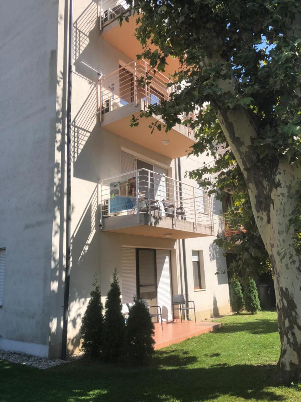 Dorina Wellness Apartman Шіофок Екстер'єр фото