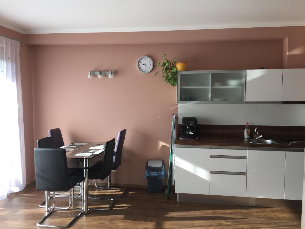 Dorina Wellness Apartman Шіофок Екстер'єр фото