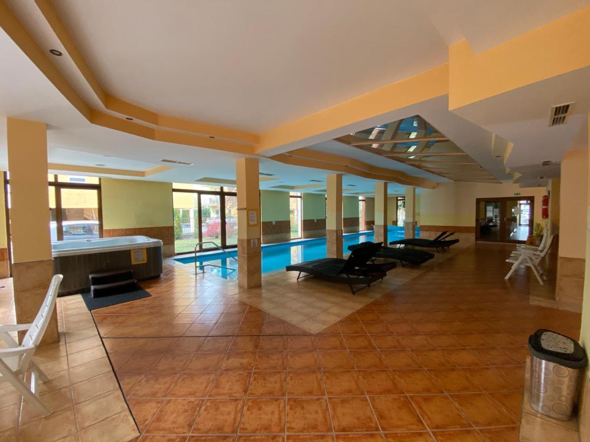 Dorina Wellness Apartman Шіофок Екстер'єр фото